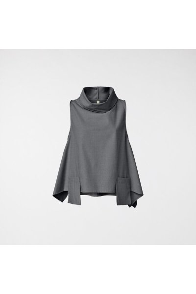 VEST WITH FRONTAL POCKETS